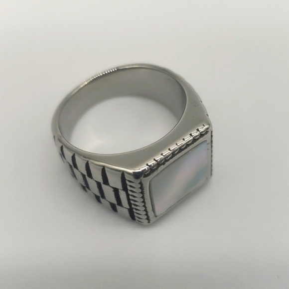 511- Mother Of Pearl Handmade Men's Ring Size 9 1/2 NWT - Picture 1 of 8